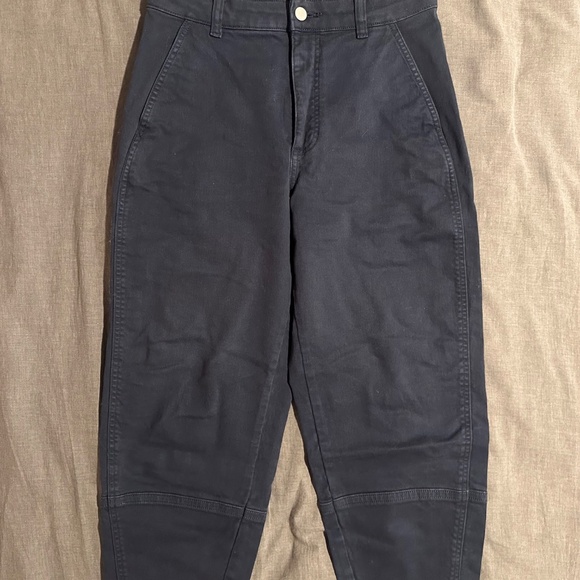 Everlane Utility Barrel Pant - Picture 3 of 3